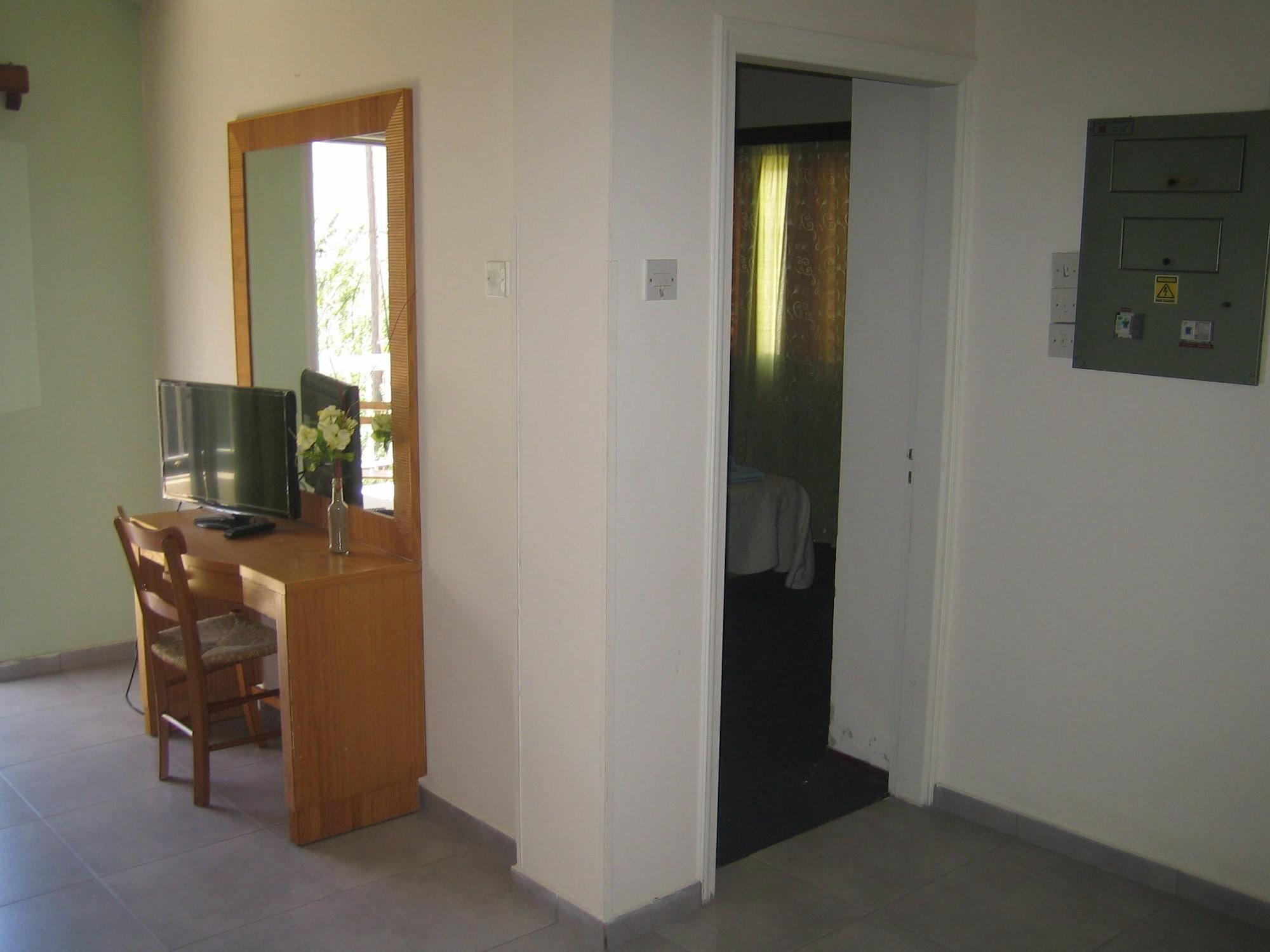 Onisillos Hotel Larnaca Eksteriør billede