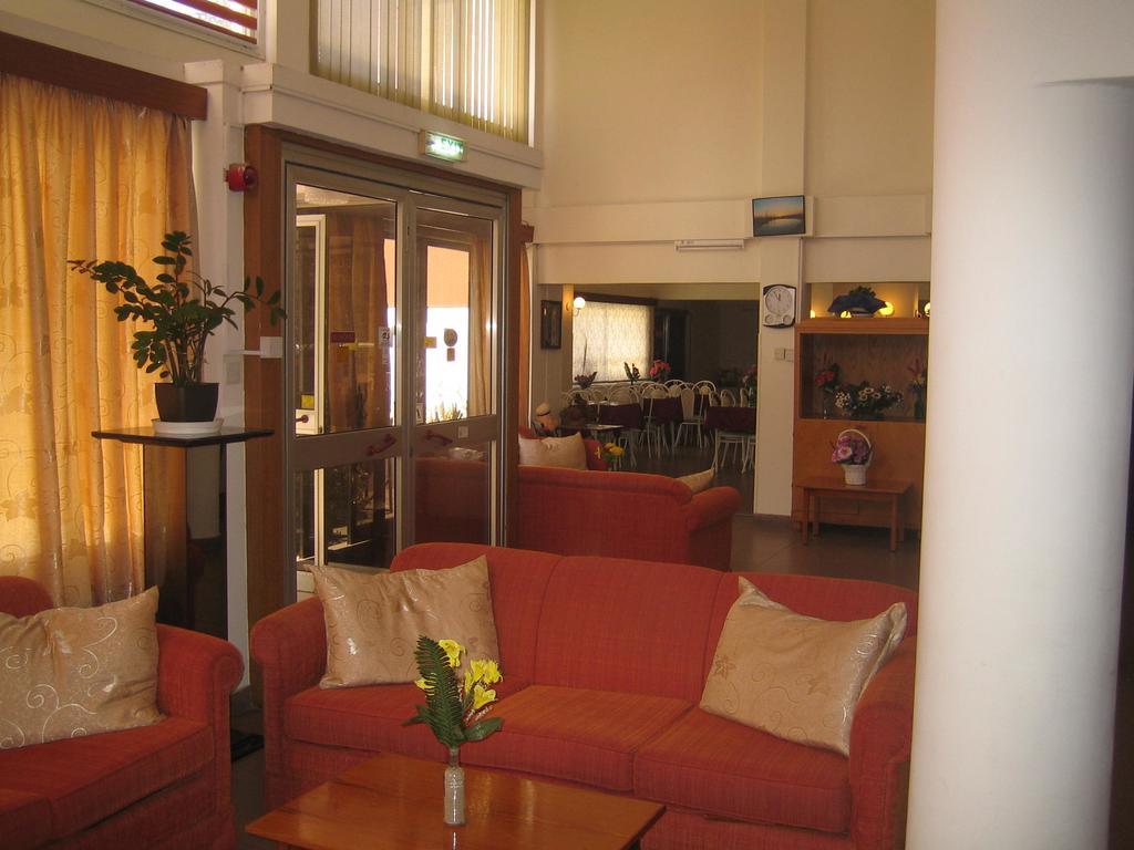 Onisillos Hotel Larnaca Eksteriør billede