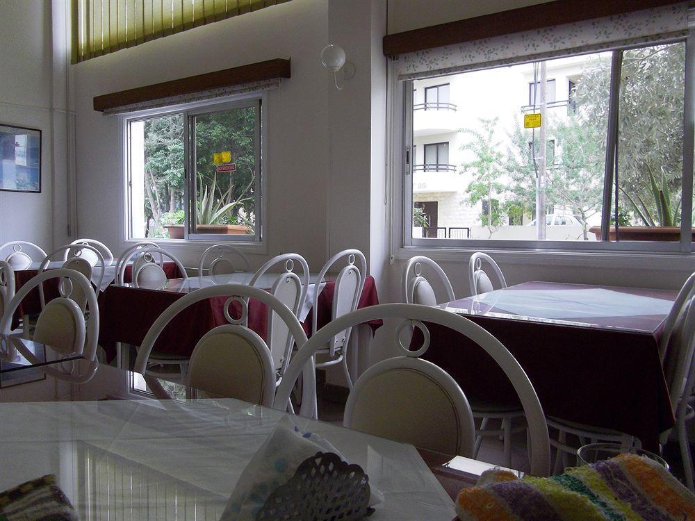 Onisillos Hotel Larnaca Eksteriør billede