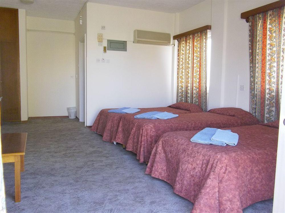 Onisillos Hotel Larnaca Eksteriør billede