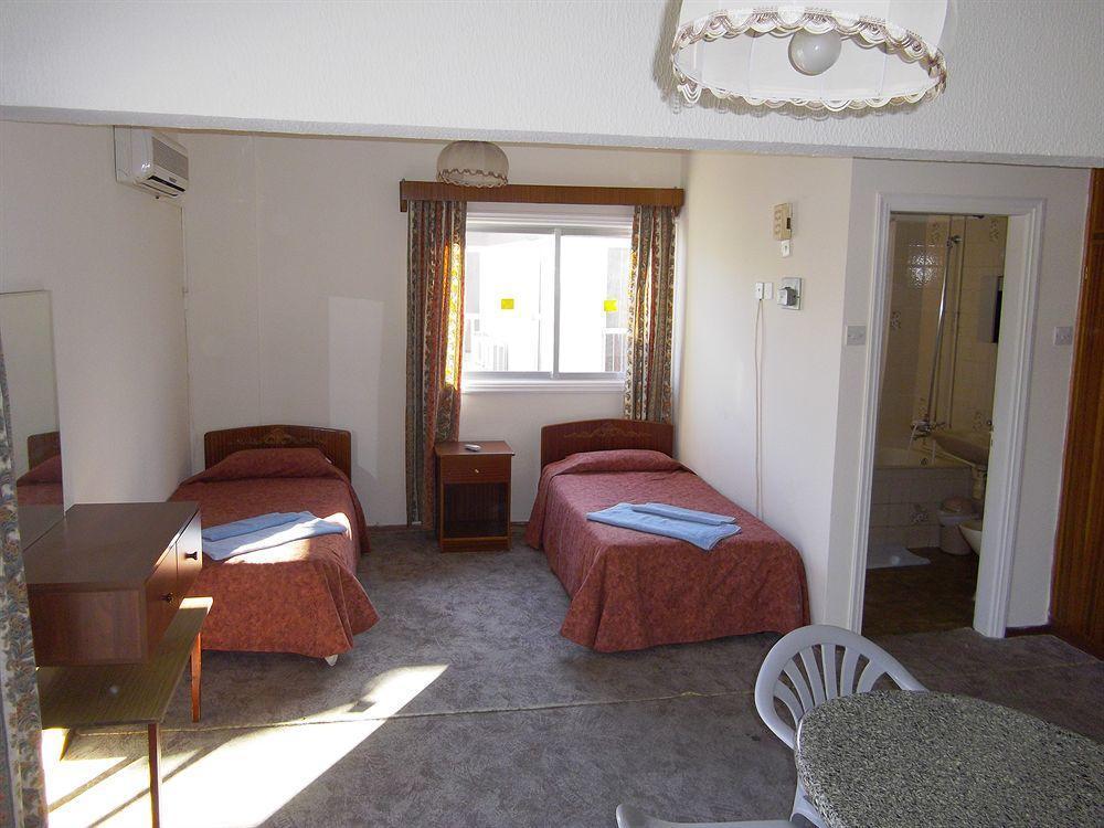 Onisillos Hotel Larnaca Eksteriør billede