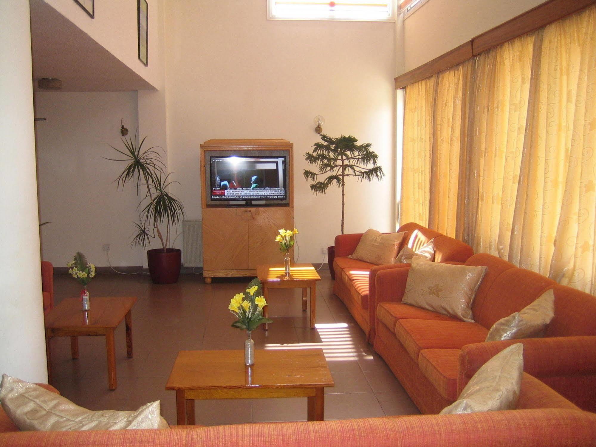 Onisillos Hotel Larnaca Eksteriør billede